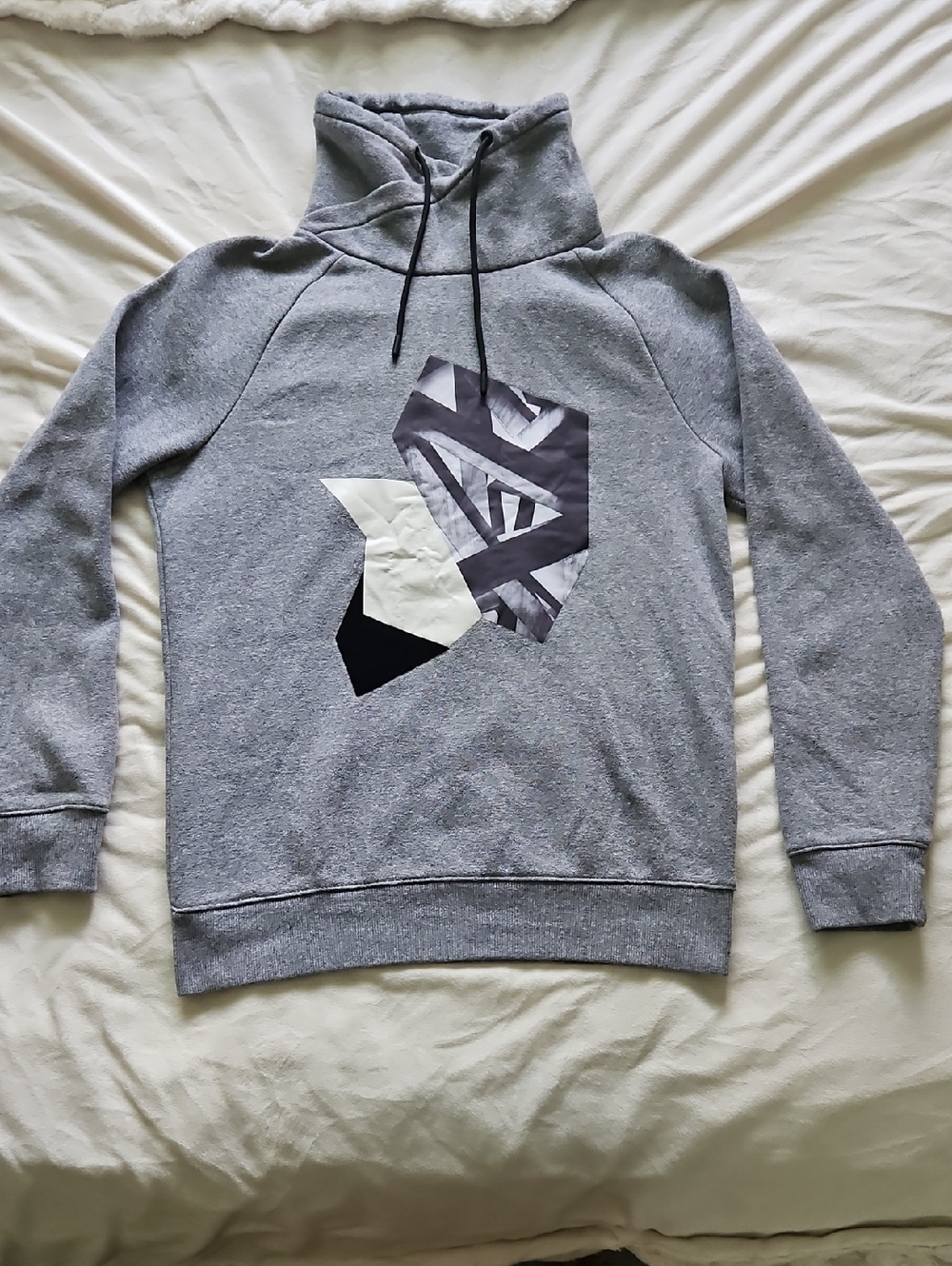 H&M Grey Pullover Hoodie with Abstract Geometric Patch